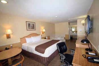 Edinburg Executive Inn Exterior photo